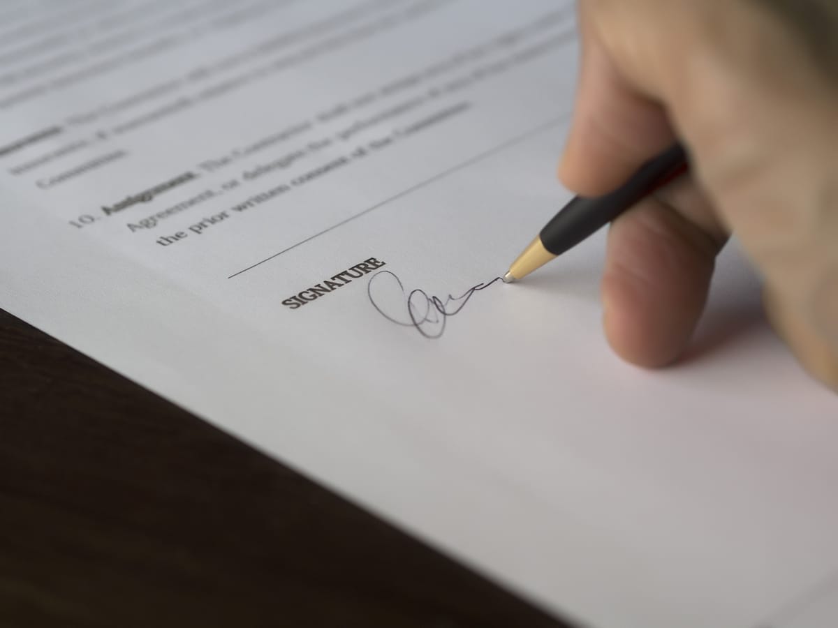 Comprar casa a nombre de empresa