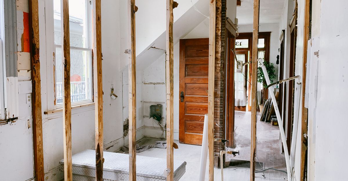 Comparación entre construir y comprar una casa en México