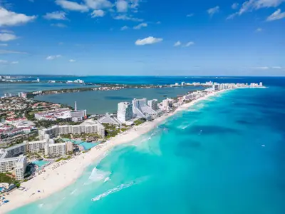 Mejores Colonias y Zonas para Vivir en Cancún (2026) - Inmobiliaria32