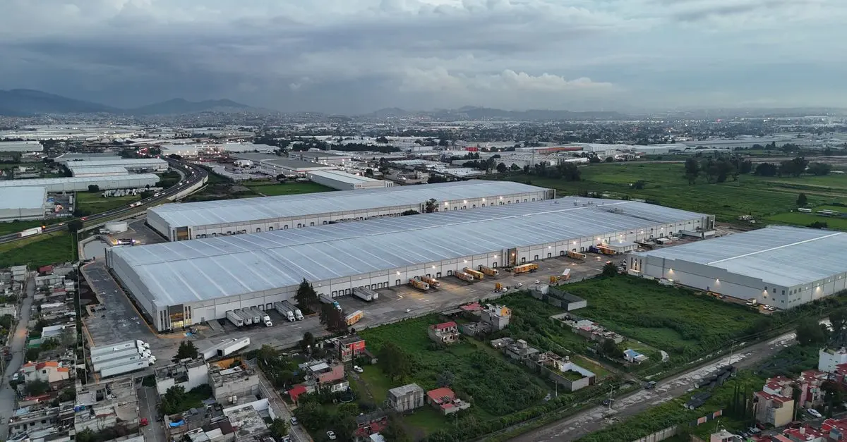 Edificio de oficinas corporativas en una ciudad mexicana