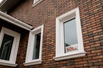 Vender una casa con crédito INFONAVIT vigente: ¿se puede y cómo? - Inmobiliaria32