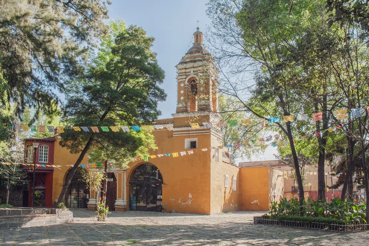 Vivir en Coyoacán: precios, colonias y ambiente en 2026 - Inmobiliaria32