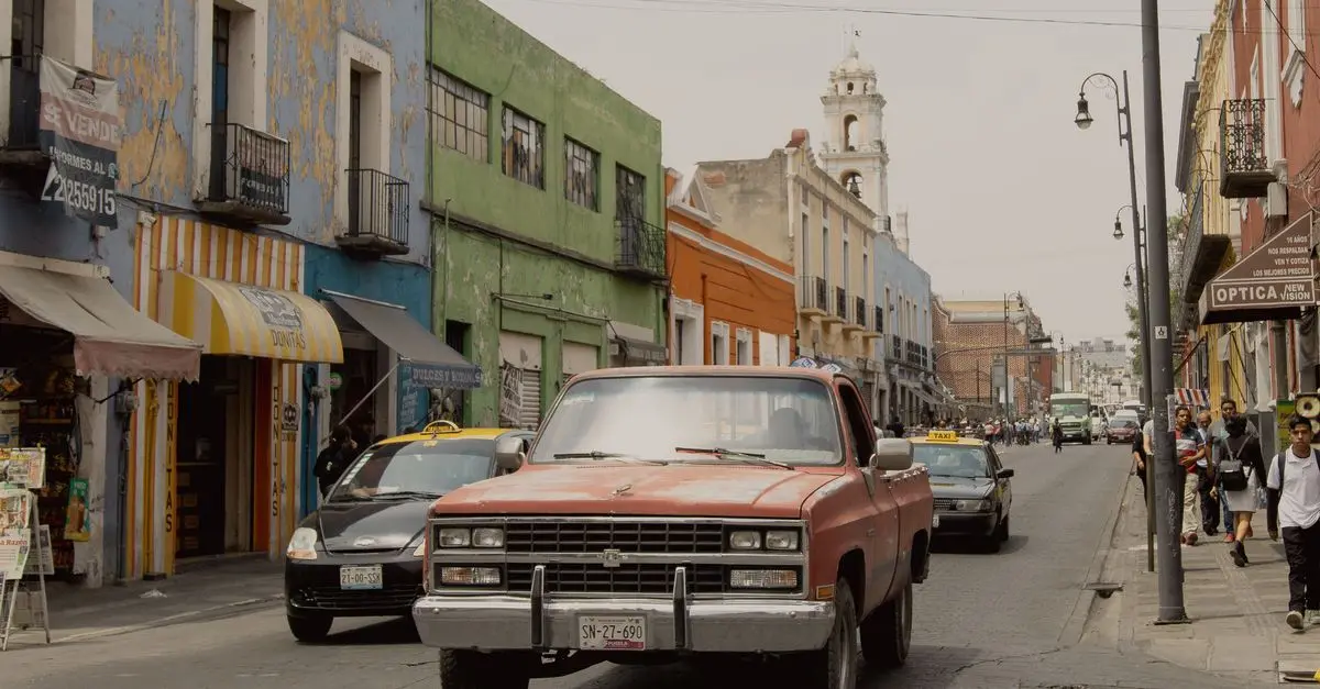 Vivir en Zapopan: zonas, precios y ambiente - Inmobiliaria32